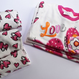 Love Yazılı Kalp Desenli Pijama Takımı